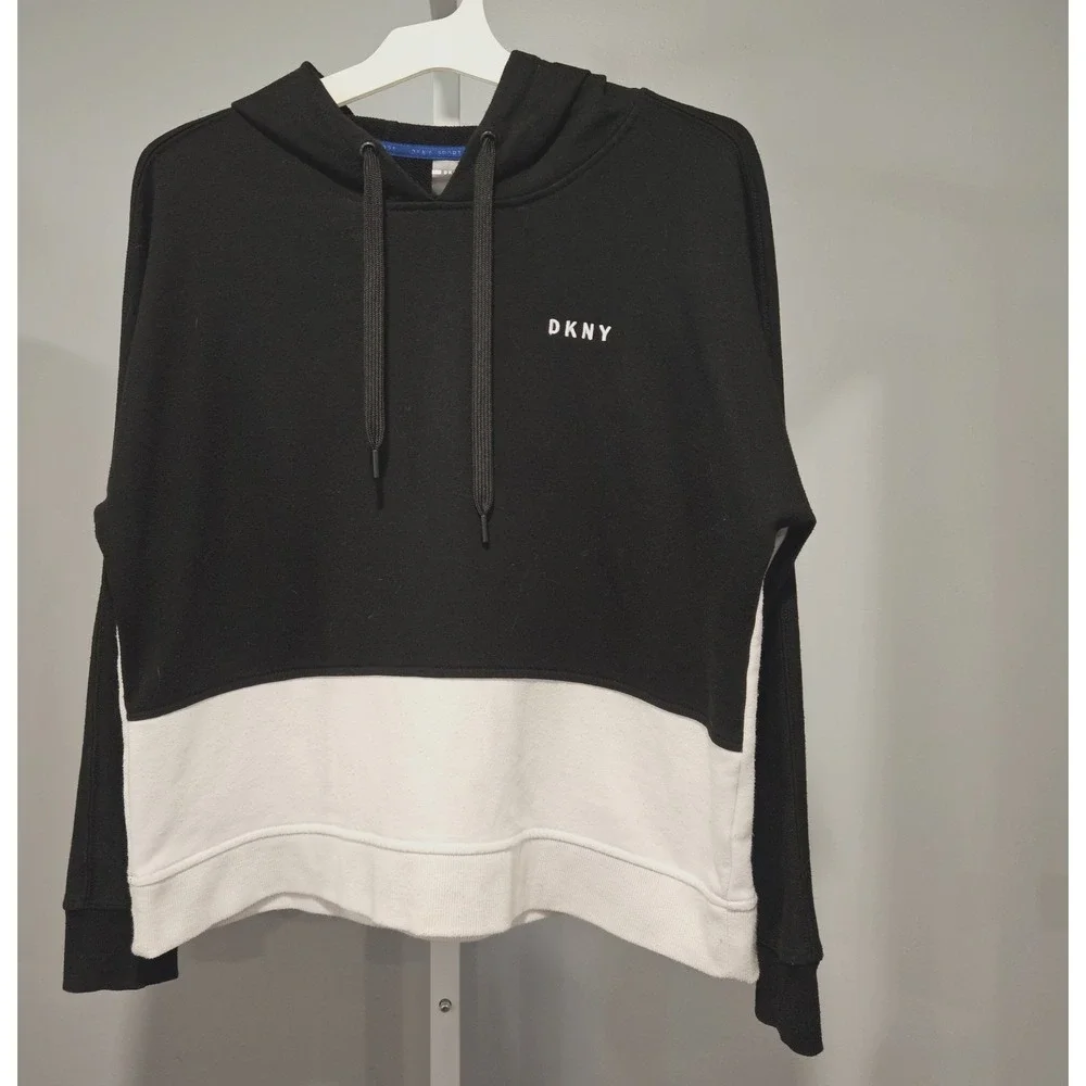 Dkny description sporty